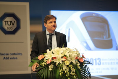 TUV南德意志大中華集團總裁兼首席執行官范華德（Dirk von Wahl）開場發言