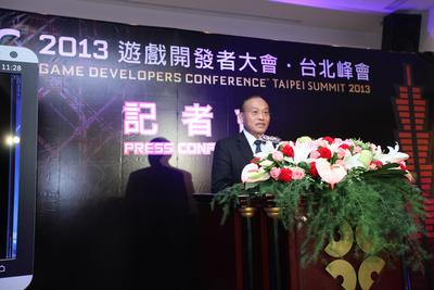 執行單位外貿協會黃文榮秘書長上臺致詞